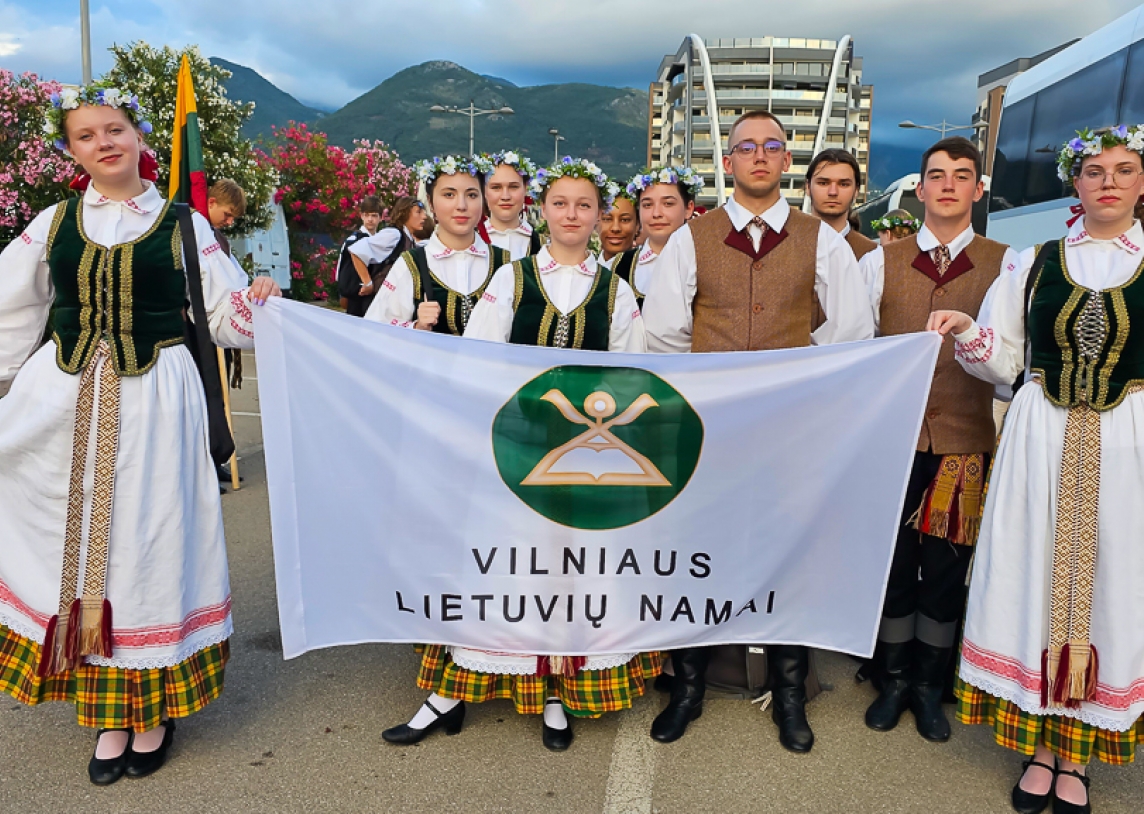 Šokių kolektyvas ,,Volungė’’ dalyvauja Folkloro festivalių asociacijos organizuojamame renginyje