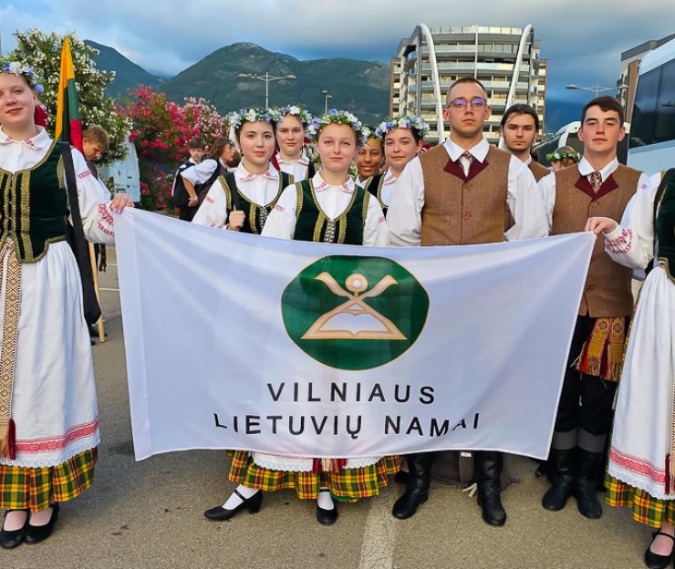 Šokių kolektyvas ,,Volungė’’ dalyvauja Folkloro festivalių asociacijos organizuojamame renginyje