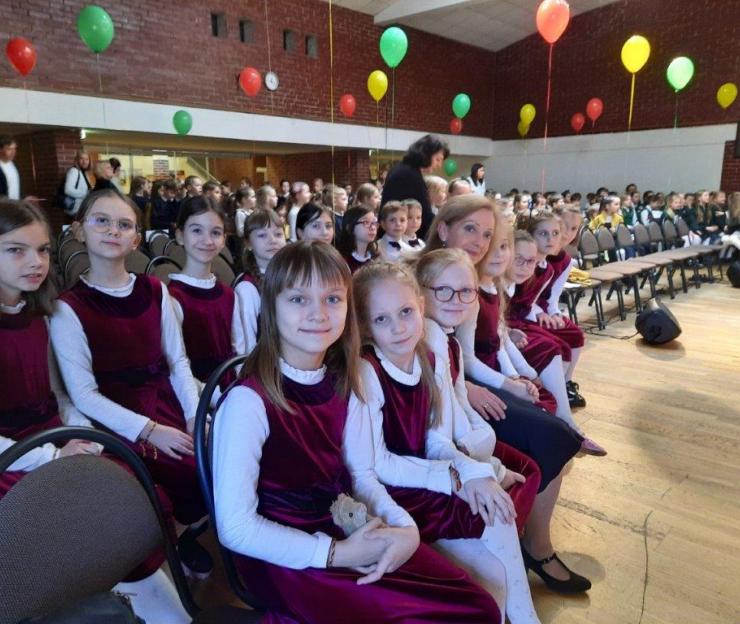 Jaunučių choro festivals "Laisvės spalvos"