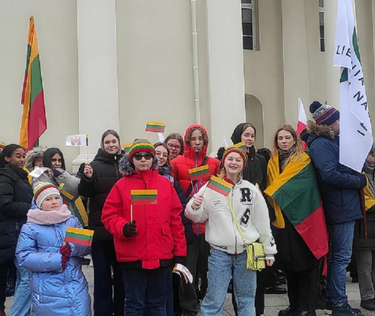 Vasario 16-osios dalyvių eisena leidosi simboliniu „Lietuvos valstybės keliu“