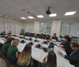 Į Vilniaus lietuvių namus atvyko 15 mokinių ir 1 mokytoja iš Rytų Ukrainos