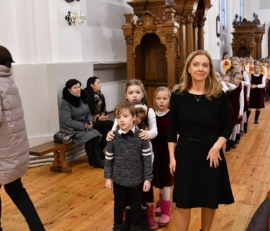 Šalies 1- 4 klasių mokinių vokalinių ansamblių, chorų festivalis „Advento tyloje“